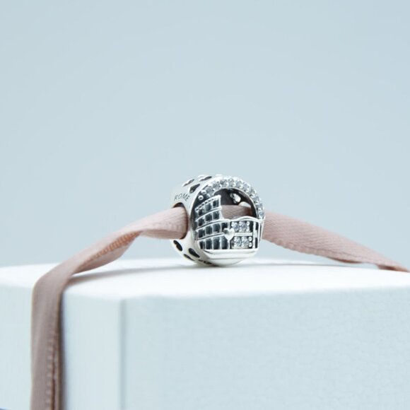 Pandora Rome Colosseum Openwork Charm - Picture 3 of 6